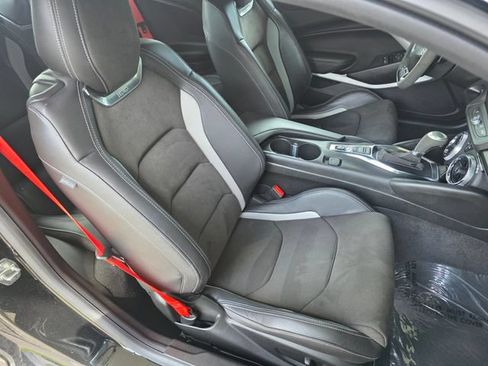 Used 2021 Chevrolet Camaro SS RWD image 10