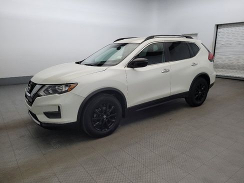 Used 2017 Nissan Rogue SV w/ Midnight Edition Package image 2