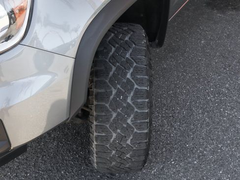 Used 2021 Chevrolet Colorado ZR2 w/ ZR2 Dusk Special Edition image 45