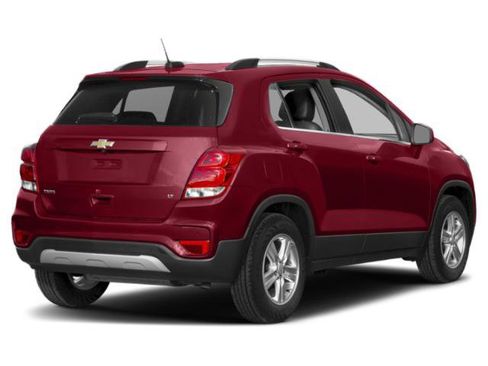 Used 2019 Chevrolet Trax LT image 2