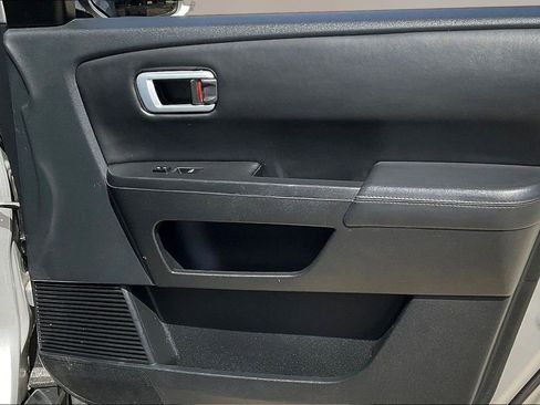Used 2012 Honda Pilot Touring image 29