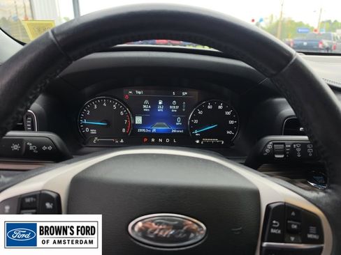 Used 2022 Ford Explorer Limited RWD image 17