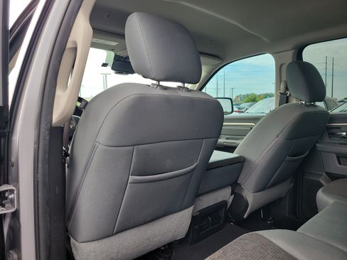 Used 2019 RAM 1500 Big Horn AWD/4WD image 13