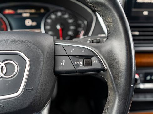 Used 2023 Audi Q5 2.0T Premium w/ Convenience Package image 25