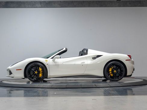 Used 2016 Ferrari 488 Spider RWD image 39