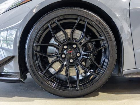 Used 2024 Chevrolet Corvette Z06 RWD image 20