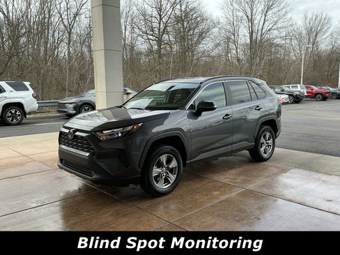 Used 2023 Toyota RAV4 XLE image 3