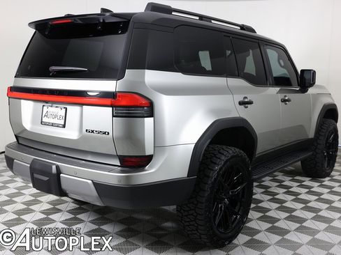 Used 2025 Lexus GX 550 image 6