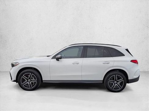 Certified 2025 Mercedes-Benz GLC 300 GLC 300 image 9
