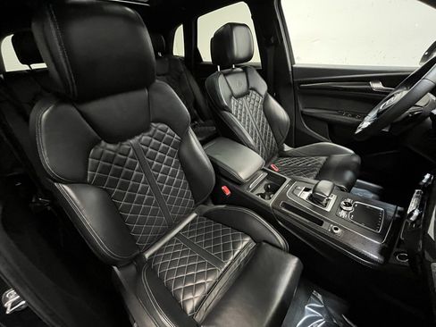 Used 2019 Audi SQ5 Premium Plus w/ Premium Plus Package image 12