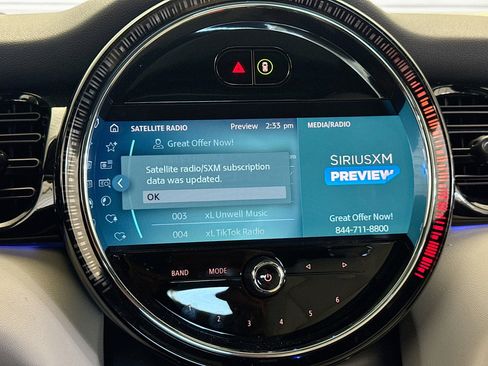 Used 2022 MINI Cooper SE image 9