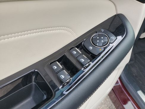 Used 2019 Ford Edge Titanium w/ Equipment Group 301A image 24