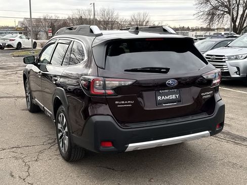 Used 2024 Subaru Outback Touring image 4