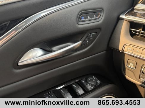 Used 2024 Cadillac Escalade Sport AWD/4WD image 26