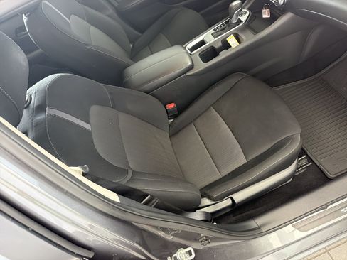 Used 2025 Nissan Sentra SV w/ All-Weather Package FWD image 3
