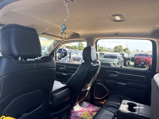 Used 2019 RAM 1500 Laramie AWD/4WD image 9