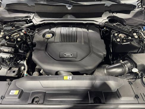 Used 2017 Land Rover Range Rover Sport SE image 38