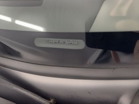 Used 2009 Ford Escape XLS image 27