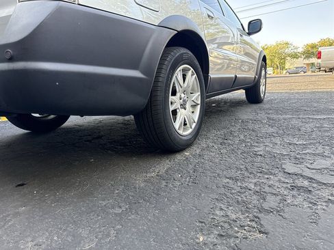 Used 2007 Volvo XC70 AWD/4WD image 5