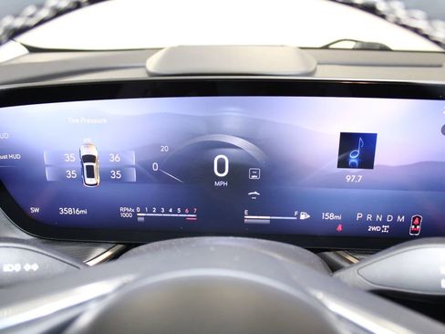 Used 2024 Buick Envision Avenir image 42