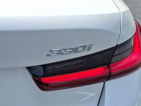 Certified 2025 BMW 330i xDrive Sedan w/ Premium Package image 31