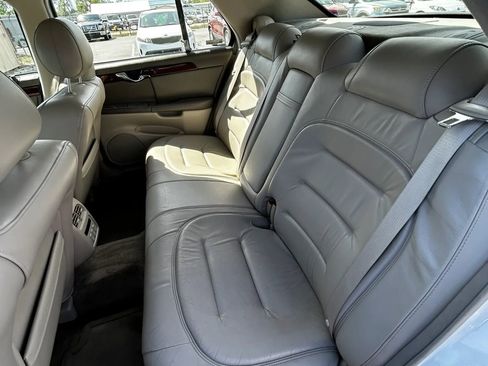 Used 2001 Cadillac De Ville Sedan image 14