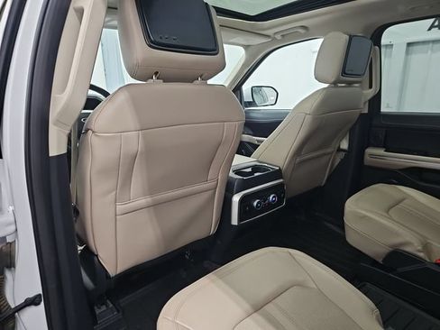 Used 2023 Ford Expedition Limited AWD/4WD image 36