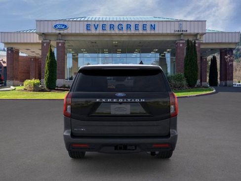 New 2026 Ford Expedition Active image 5