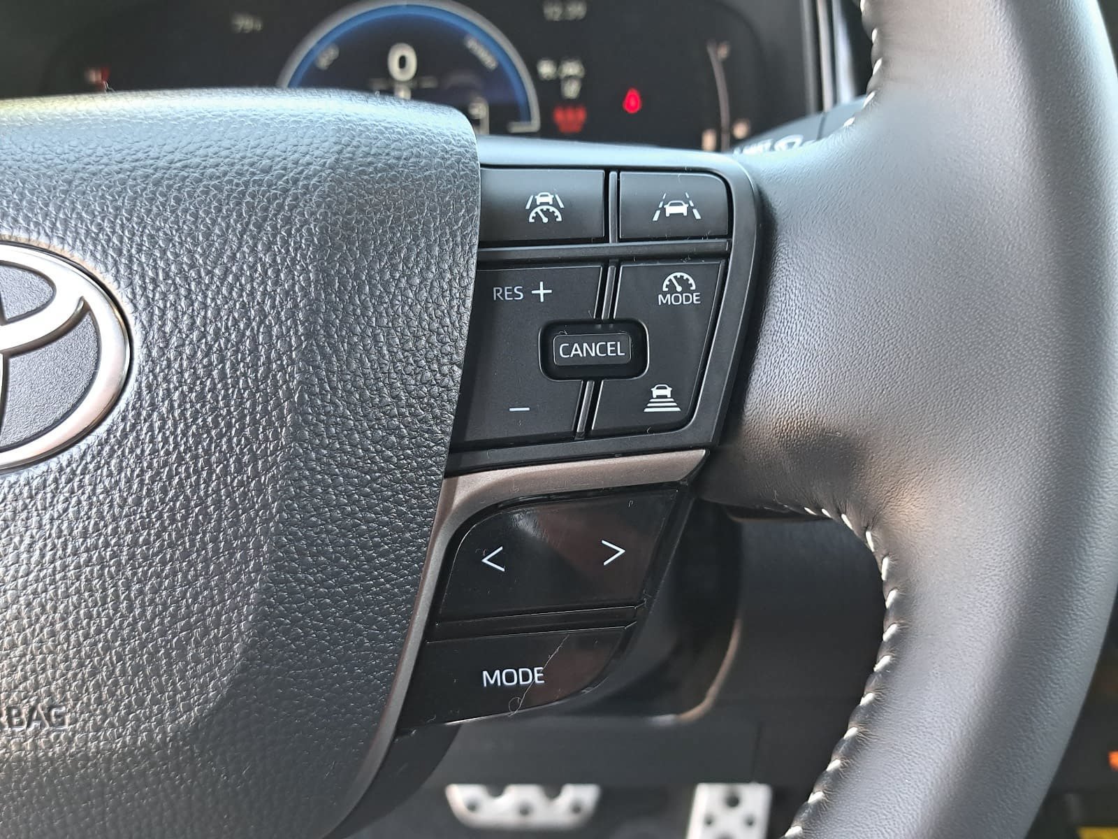 Used 2026 Toyota Camry SE FWD image 18