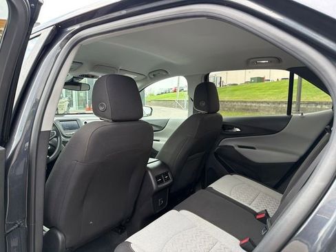 Used 2022 Chevrolet Equinox LS w/ LS Convenience Package FWD image 25