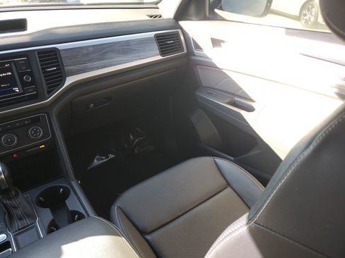 Used 2019 Volkswagen Atlas SEL image 15