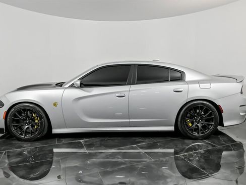 Used 2019 Dodge Charger SRT Hellcat w/ Harman/Kardon Audio Group image 7
