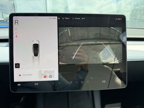 Used 2022 Tesla Model Y Long Range image 28
