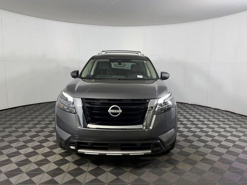Used 2025 Nissan Pathfinder Platinum w/ Cargo Package AWD/4WD image 5