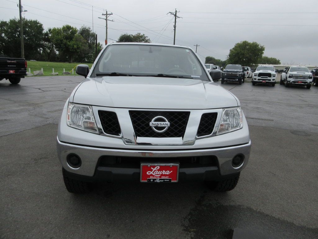 Used 2011 Nissan Frontier SV AWD/4WD image 10
