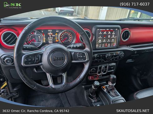 Used 2018 Jeep Wrangler Unlimited Rubicon AWD/4WD image 28