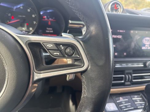 Used 2021 Porsche Macan Base image 18