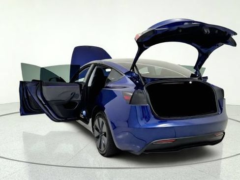 Used 2026 Tesla Model 3 RWD image 17