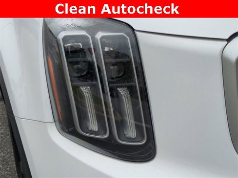 Used 2024 Kia Telluride EX image 10
