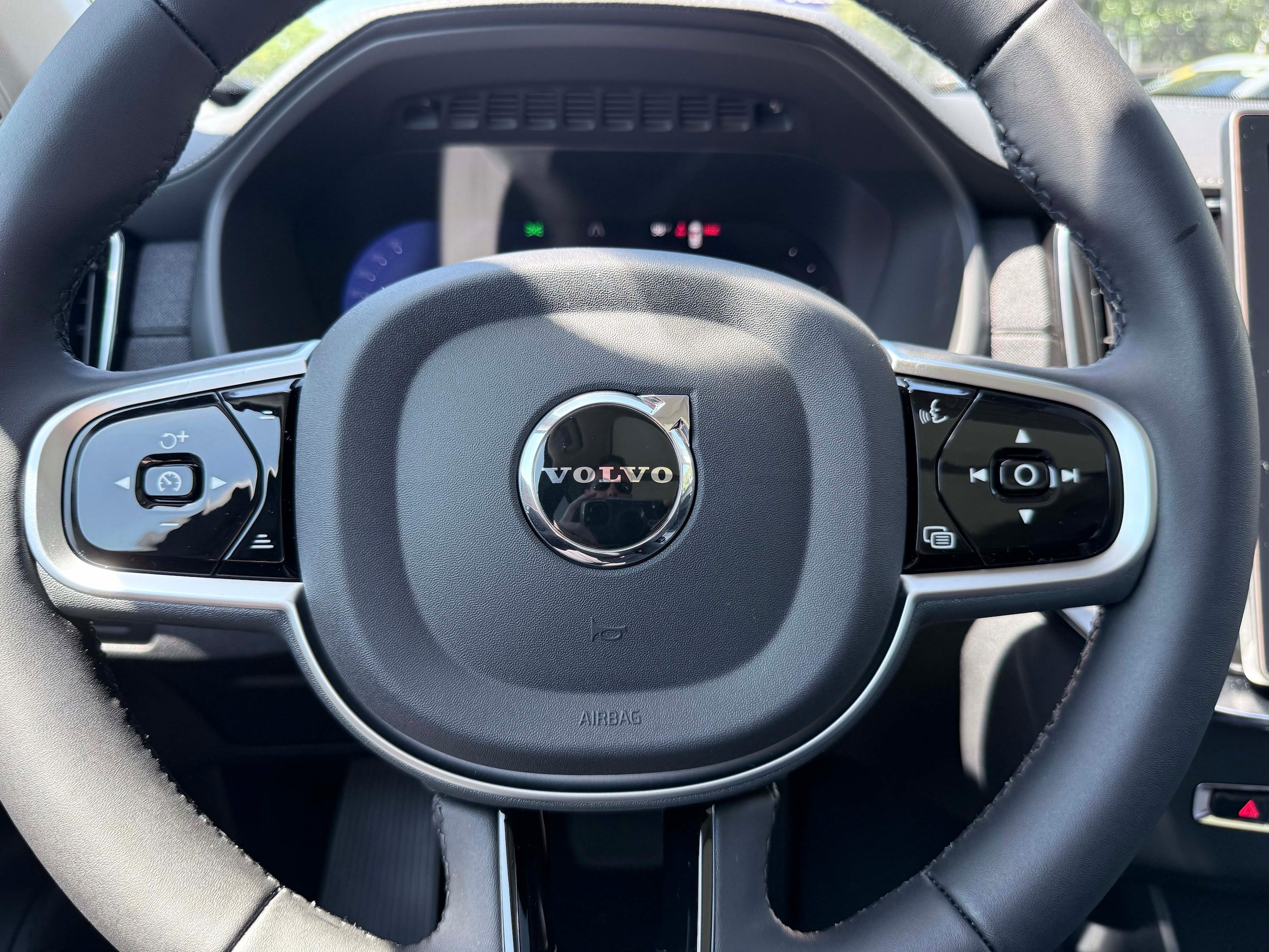 New 2026 Volvo XC90 T8 Plus AWD/4WD image 21