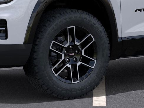 New 2026 GMC Terrain AT4 w/ LPO, Black Badging Package AWD/4WD image 9