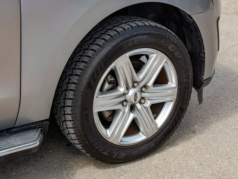Used 2020 Ford Expedition XLT w/ Equipment Group 202A AWD/4WD image 60
