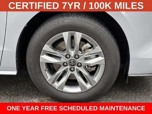 Used 2022 Toyota Sienna XLE Woodland Edition AWD/4WD image 7
