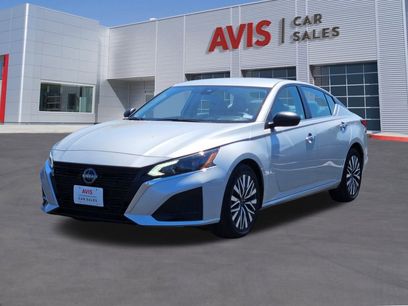 Used 2024 Nissan Altima 2.5 SV