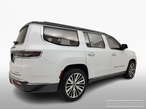 Used 2022 Jeep Grand Wagoneer Series III image 13