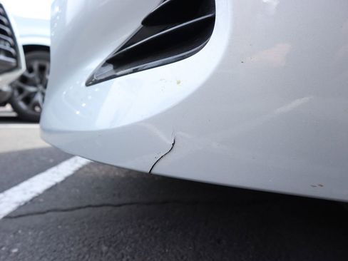 Used 2018 Toyota Corolla LE w/ Carpet Mat Package (TMS) image 23