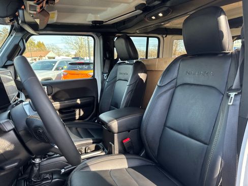 Used 2024 Jeep Wrangler Sahara w/ Dual Top Group image 13