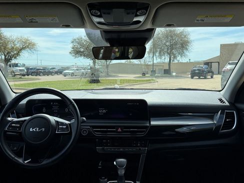 Used 2025 Kia Seltos S image 35