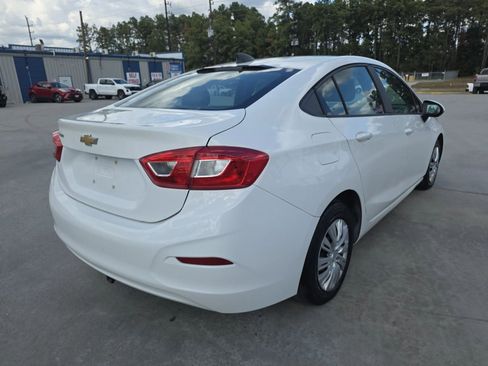 Used 2017 Chevrolet Cruze LS FWD image 44
