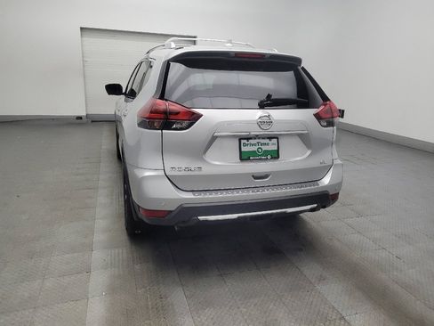 Used 2019 Nissan Rogue SL w/ Premium Package FWD image 6